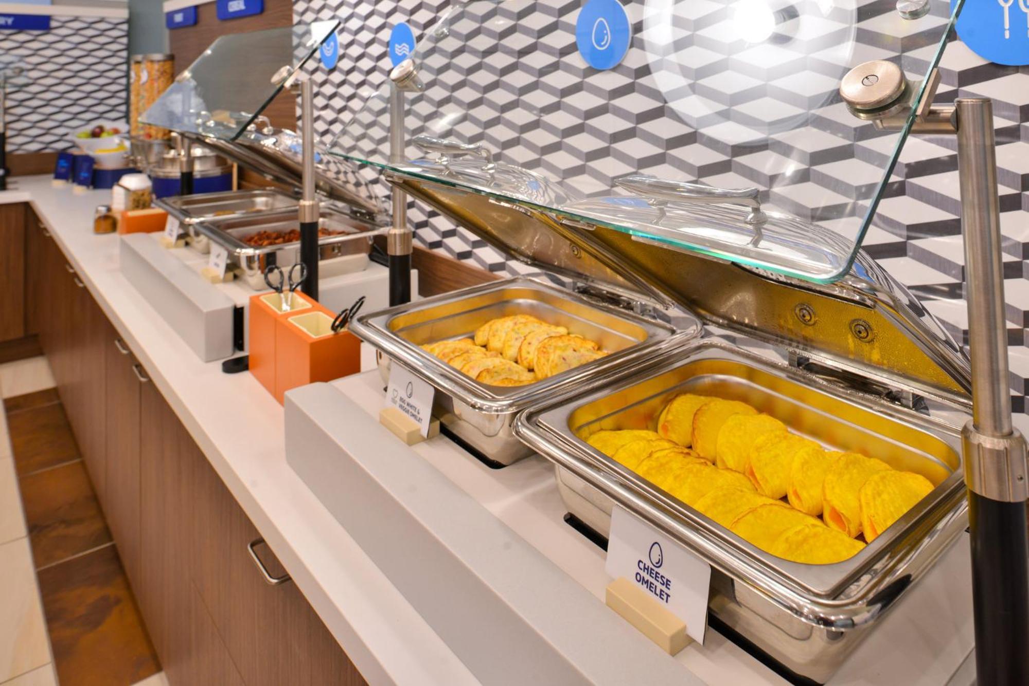 Holiday Inn Express Hotel & Suites Indianapolis Dtn-Conv Ctr By Ihg Buitenkant foto